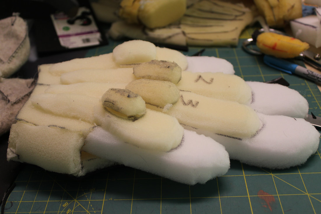pattern for a foam lining for a resin fursuit head base